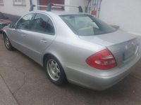 Gebraucht Mercedes E220 Classic 150 PS (110 kW) 2004 Silber Limousine