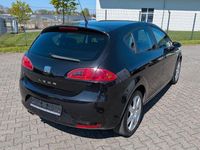 Second-hand Seat Leon Comfort 125 CP (91 kW) 2009 Negru Hatchback