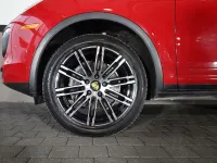 Gebraucht Porsche Cayenne 299 PS (219 kW) 2016 Carmine red SUV