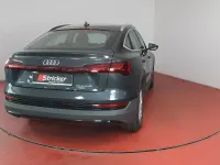 Gebraucht Audi e-tron Performance 300 kW (408 PS) 2021 Manhattangrau metallic (metallic) SUV