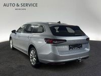 Gebraucht Skoda Superb Selection 150 PS (110 kW) 2025 Silber Kombi