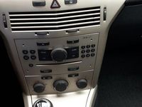 Gebraucht Opel Astra Edition 90 PS (66 kW) 2007 Silber Limousine