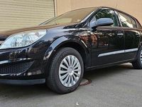 Gebraucht Opel Astra Edition 90 PS (66 kW) 2009 Schwarz Limousine