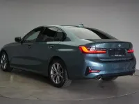 Gebraucht BMW 320 Sport Line 190 PS (139 kW) 2020 Blau Limousine