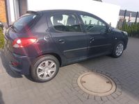 gebraucht Peugeot 206+ Benzin TÜV Neu