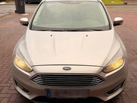 Gebraucht Ford Focus Titanium 125 PS (91 kW) 2017 Silber Kombi