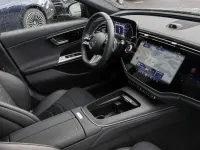 Second-hand Mercedes E200 AMG 204 CP (150 kW) 2024 Negru Berlinǎ