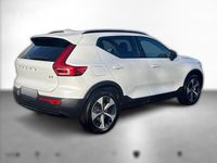 Gebraucht Volvo XC40 Plus 163 PS (119 kW) 2024 Weiß metallic SUV