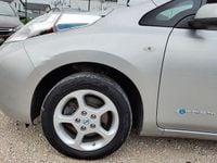 Gebraucht Nissan Leaf Acenta 80 kW (109 PS) 2015 Silber Kleinwagen