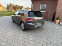 Gebraucht VW Golf VII Highline 150 PS (110 kW) 2019 Grau Limousine
