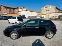 Gebraucht Alfa Romeo 147 Progression 105 PS (77 kW) 2002 Schwarz Kleinwagen