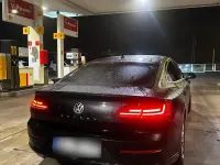 Usata VW Arteon 150 CV (110 kW) 2018 Nero Utilitaria