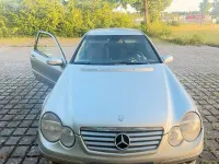 Gebraucht Mercedes 220 143 PS (105 kW) 2002 Silber Coupé