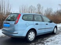 Używany Ford Focus 101 KM (74 kW) 2005 Niebieski Kombi