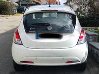 Gebraucht Lancia Ypsilon Silver 69 PS (50 kW) 2016 Weiß Kleinwagen