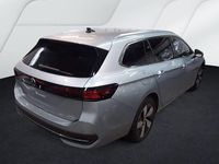 Gebraucht VW Passat Business 150 PS (110 kW) 2025 Oyster silver metallic Kombi