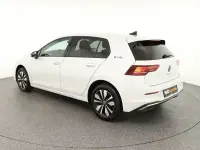 Second-hand VW Golf VIII Goal 150 CP (110 kW) 2025 Alb Berlinǎ