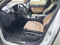 Gebraucht VW Touareg 262 PS (192 kW) 2016 Weiß SUV