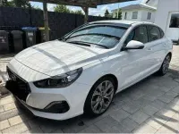 Gebraucht Hyundai i30 Trend 140 PS (102 kW) 2018 Weiß Limousine
