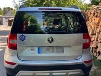 Gebraucht Skoda Yeti Active 110 PS (80 kW) 2016 Silber SUV