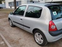 Gebraucht Renault Clio II 75 PS (55 kW) 2002 Grau Kleinwagen