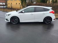 gebraucht Ford Focus 2,0 EcoBoost ST *8-fach bereift*