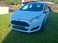 Gebraucht Ford Fiesta 80 PS (58 kW) 2016 Weiß Kleinwagen