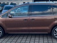 Gebraucht VW Sharan Sound 150 PS (110 kW) 2017 Braun Van / Kleinbus