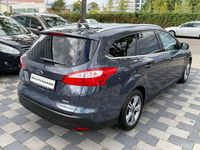 Gebraucht Ford Focus Titanium 125 PS (91 kW) 2014 Blau Kombi