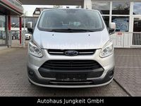 Używany Ford Transit Titanium 170 KM (125 kW) 2016 Srebrny Kombi