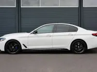 Używany BMW M550 Performance 530 KM (389 kW) 2020 Biały Sedan/Limuzyna