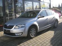 Gebraucht Skoda Octavia Ambition 105 PS (77 kW) 2014 Brilliantsilver Limousine