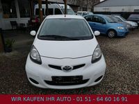 Gebraucht Toyota Aygo Cool 68 PS (50 kW) 2011 Weiß Kleinwagen