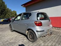 Gebraucht Toyota Yaris 65 PS (47 kW) 2005 Silber Limousine