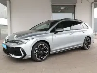 Gebraucht VW Golf VIII R-line 150 PS (110 kW) 2025 Oyster silver metallic Kombi