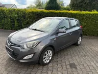 Gebraucht Hyundai i20 75 PS (55 kW) 2014 Grau Kleinwagen