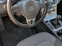 Second-hand VW Passat 140 CP (102 kW) 2012 Argintiu Break