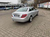 Gebraucht Mercedes C180 Elegance 156 PS (114 kW) 2010 Grau Limousine