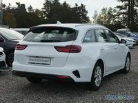 Gebraucht Kia Ceed 101 PS (74 kW) 2024 Cararraweiss Kleinwagen