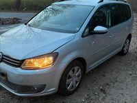 Gebraucht VW Touran 105 PS (77 kW) 2011 Silber Van / Kleinbus