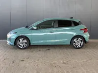 Neu Hyundai i20 Pure 79 PS (58 kW) 2025 Grün (mangrove green) Kleinwagen