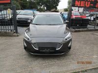 Gebraucht Ford Focus Cool & Connect 125 PS (91 kW) 2018 Schwarz Limousine