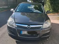 Gebraucht Opel Astra 90 PS (66 kW) 2010 Grau Limousine
