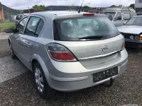 Usata Opel Astra Edition 116 CV (85 kW) 2008 Berlina