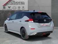 Gebraucht Nissan Leaf N-Connecta 110 kW (150 PS) 2023 Ceramic grey p/black m Kleinwagen