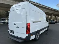 Używany Mercedes Sprinter 143 KM (105 kW) 2019 Biały Van