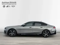 Gebraucht BMW 540 M Sport 286 PS (210 kW) 2025 Oxidgrau Limousine