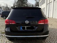 Gebraucht VW Passat Highline 140 PS (102 kW) 2011 Schwarz Kombi