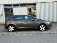Gebraucht Opel Astra Cosmo 140 PS (102 kW) 2011 Grau Limousine