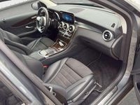 Gebraucht Mercedes GLC300e AMG line 211 PS (155 kW) 2020 Grau Limousine